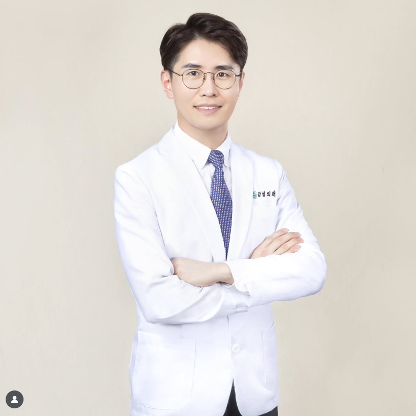 원장님 프로필사진.PNG